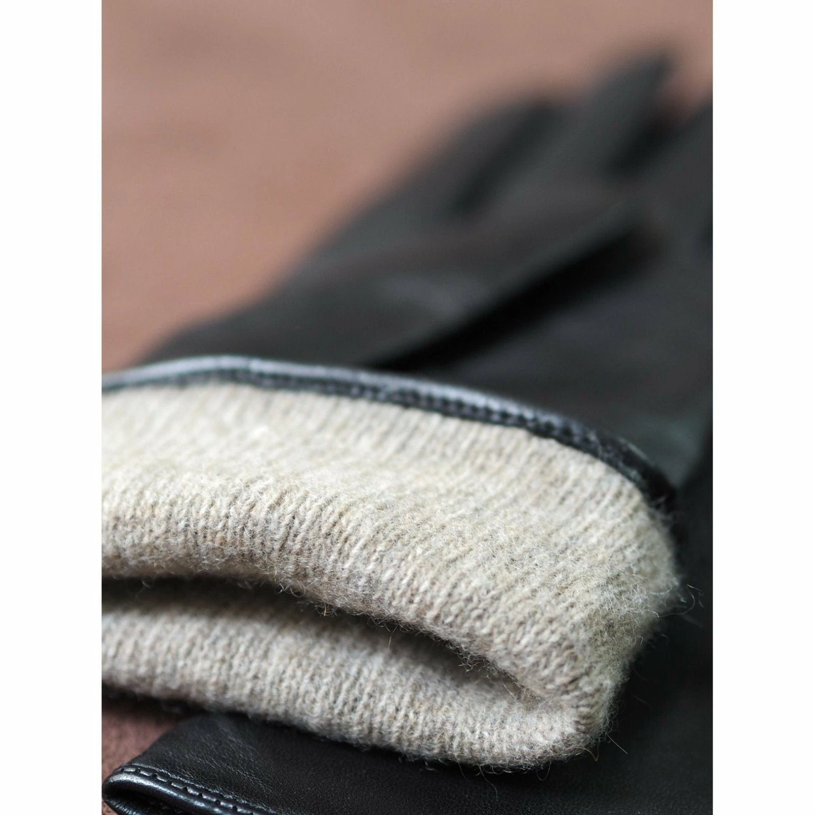 SAUSO ARVO | Lamb Nappa Cashmere Blend | Black - Image 4