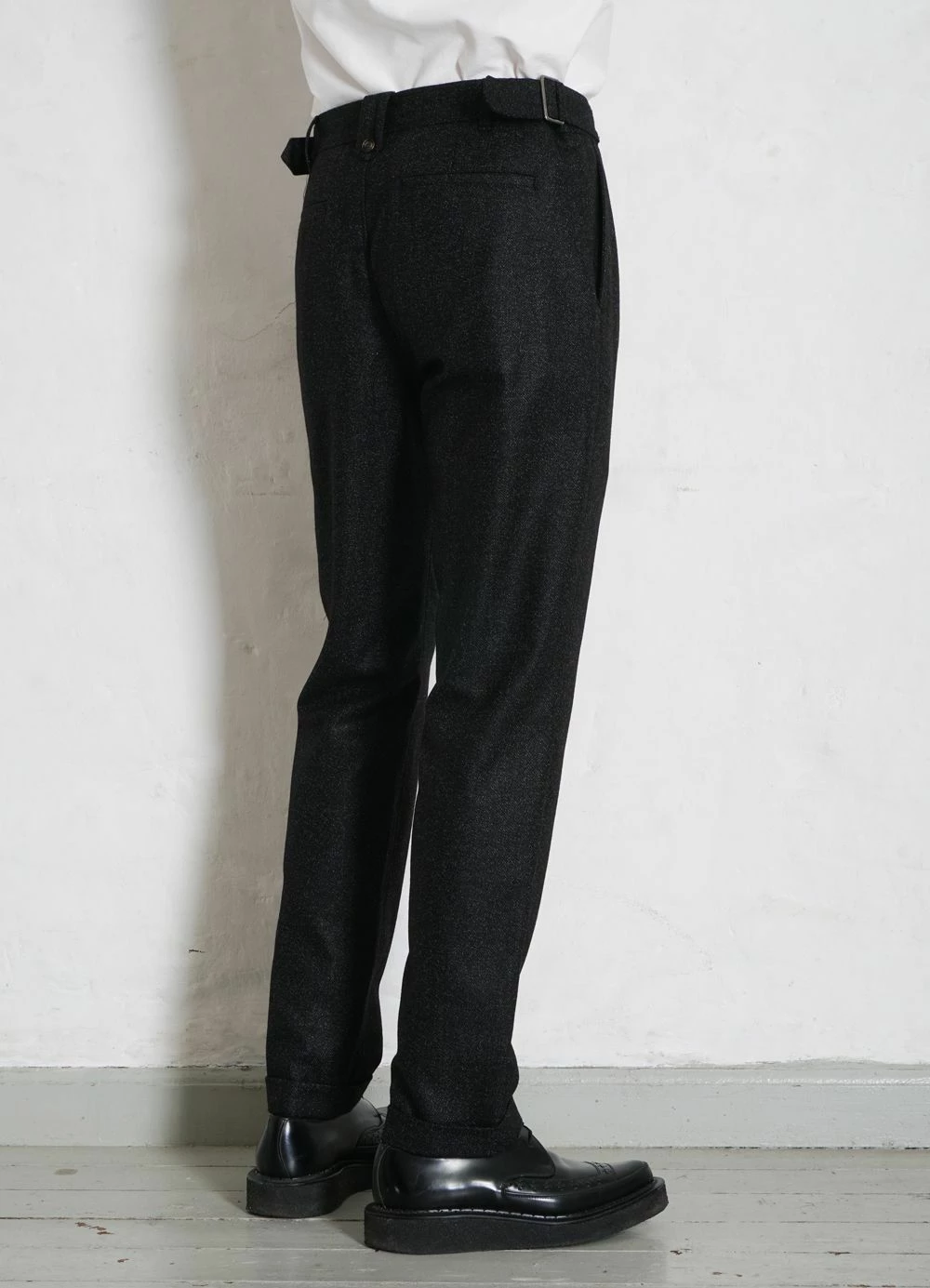 HANSEN GARMENTS FINN | Side Buckle Regular Trousers | Black Marble - Image 3