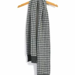 HANSEN GARMENTS TORSTEN | Hounds Tooth Scarf | Grey Hound